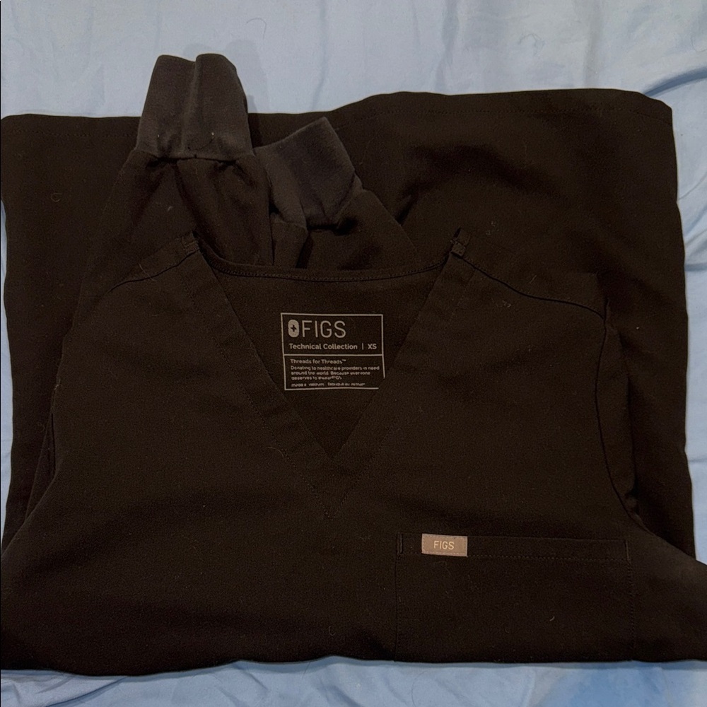 Figs woman’s black long sleeve scrub shirt